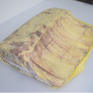 豪快にバーベキューなら骨付き肉のトマホーク