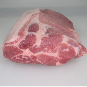 身の引き締まったもち豚肩ロースの塊肉1本