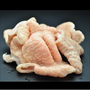 夏祭りの屋台のホルモン焼き豚大腸