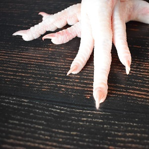 韓国料理に使われる鳥の足はもみじ