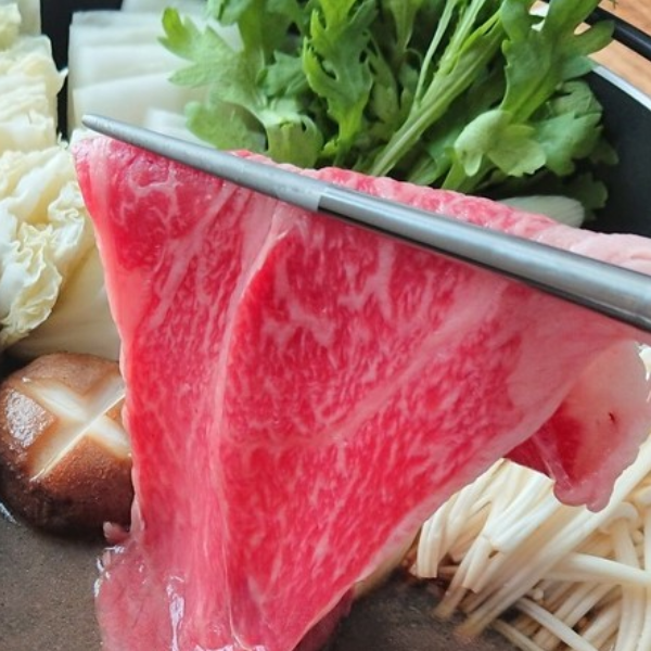 当店の和牛肩ロース芯のすき焼き！